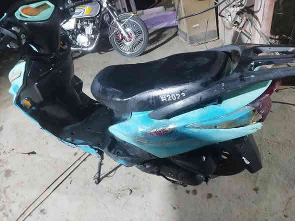 سلام عليكم دراجه سكنس البيع دشبول شغال ولايت امامي يشتغل  دراجه حلوه مكينه ناعمه وشلعه حلوه نكره سلف مديل 23 سعره 200وبيه مجال 
رقمي ***********
مكاني حله شارع 80
لحد يراسل خاص تريده تعال اخذه
