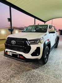 تيوتا هايلوكس TRD موديل ٢٠٢٤ شركة ساز رقم سليمانية الدولي  ٦ سلندر تبر...