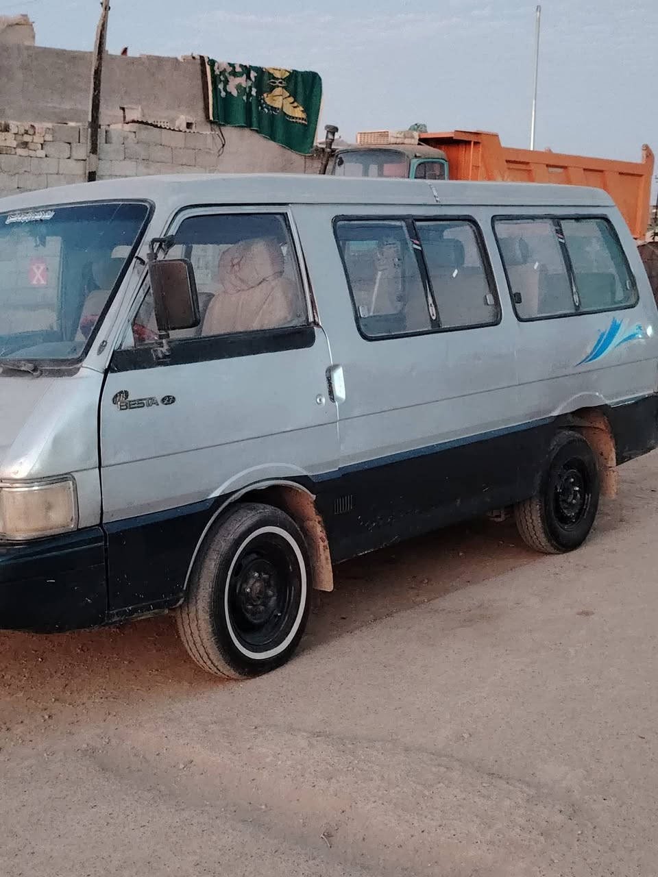 سلام عليكم كيا بستا للبيع موديل 93مكينه وكير مكفولات السنويه بعد ٥ اشهر تسقط السنويه شواصي مكفولات يساره شرط الشغل السعر 32رقم الهاتف ***********
