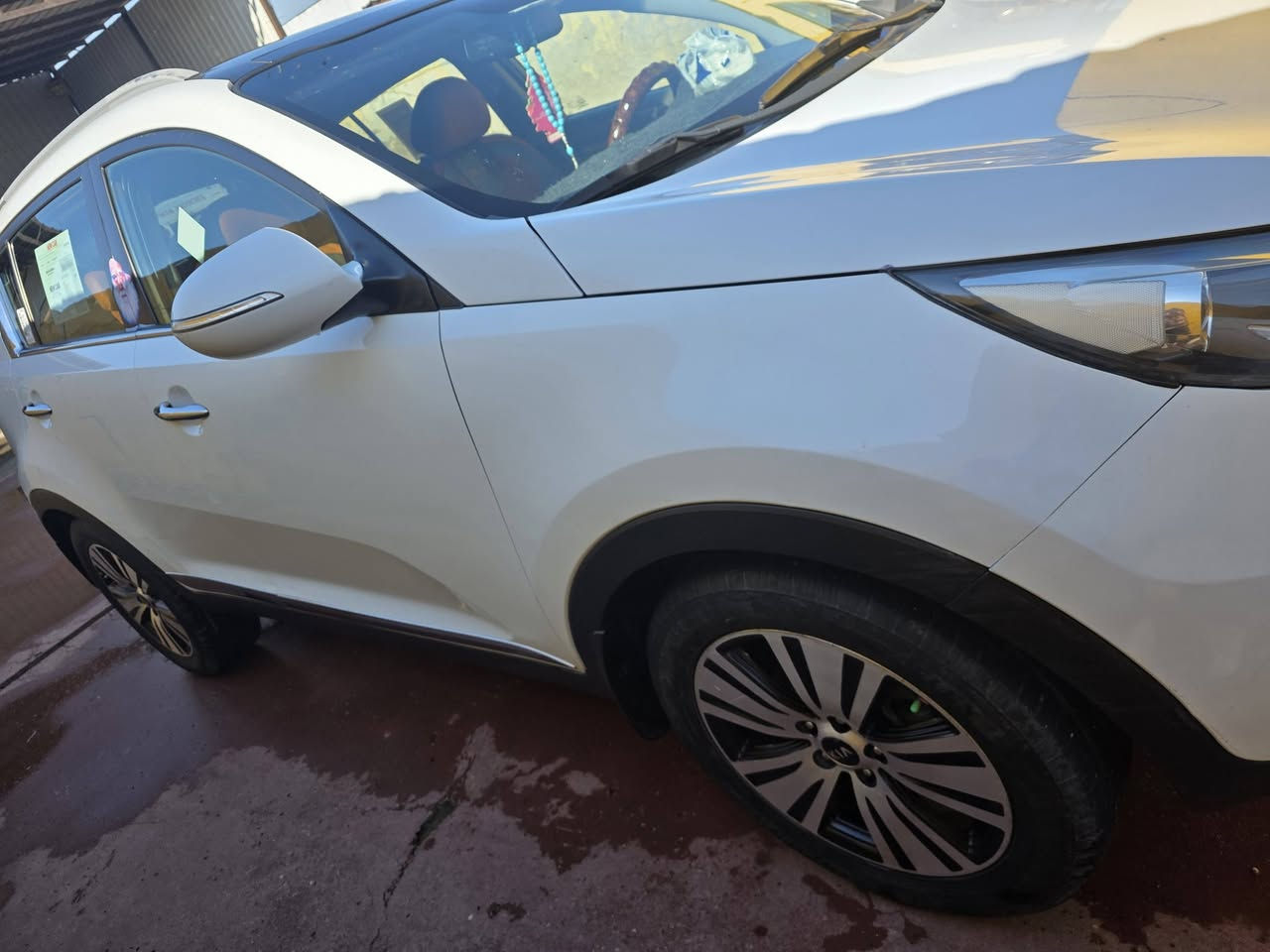 كيا سبورتج موديل 2015
خليجي بانو رامه شفط مري 
دوشمه عامه كشن ارضيه
الفين دوش   ماشيه 58الف حقيقي  مكفول كير ومكينه 
سياره نضيفه حيل بمعنه الكلمه مال بيت جناي 
تاخذه وتترحملي ربع مذب عليه ترايك الاخر العراق 
مكفوله من صبغ والتبديل  
سياره كله وضع شركه 
ما عدا بيه 5رصعات مال ضربه جاهل او حصو من شارع  كل وحده اقل من نص باكيت الجكاير  مكانات متفرقه 
مكحلات بايدي  عل بارد 
غير متواجد عل فيس 
***********
مكانه بغداد رقم بغداد باسمي
