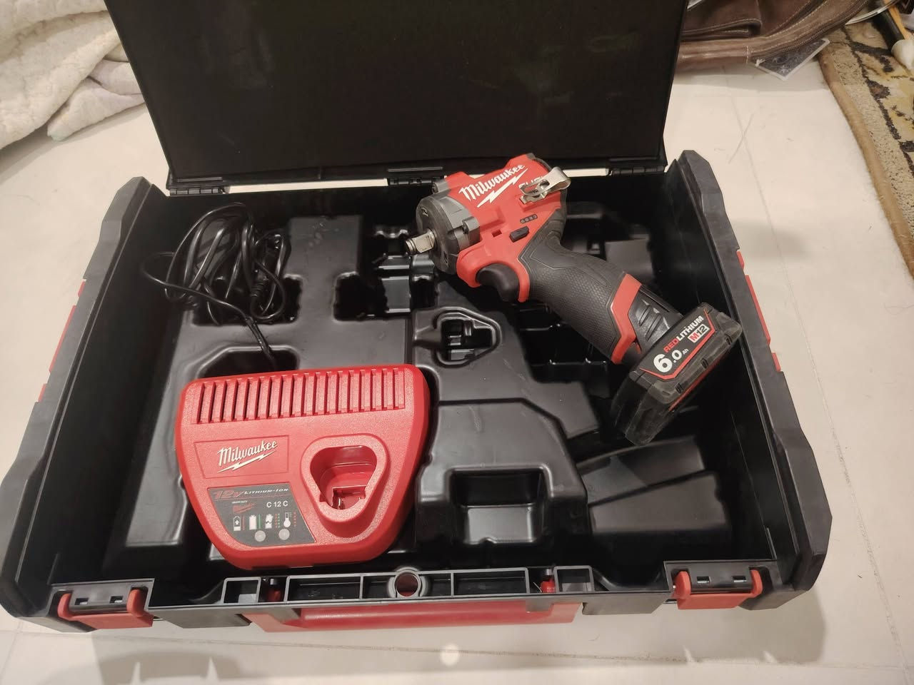 السلام عليكم دريل milwaukee m12 لقم +بطارية 6A +علبة وشاحن ب 350 موجود توصيل


**إذا كنت صاحب هذا الإعلان وتريد حذفه لأي سبب، رجاءا أرسل رسالة إلى الدعم الفني**