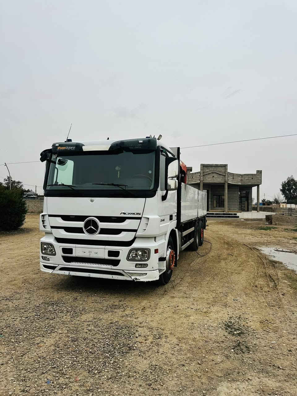 السلام عليكم للبيع كرين بلوك بلادي كرين موديل 2010
كرين حجم 21
رقم سليمانيه شرط تحويل 
سياره بلاديه 
سنكل دوار شرط الشغل 
للاستفسار اتصل ع رقم ***********
