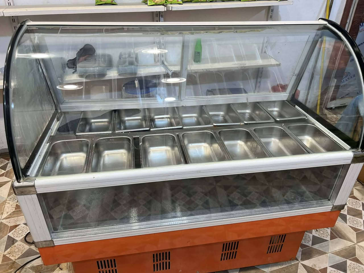 سلام عليكم متاح برادات مقبلات
مكاني حله شارع ٨٠ 
‏‪‪0788 400 4006‬‬‏
