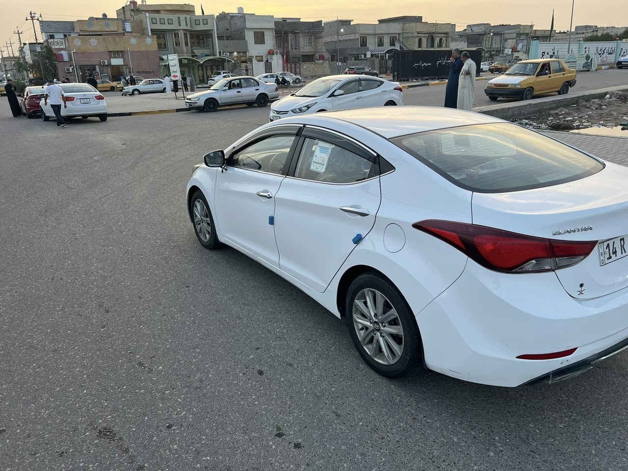 السلام عليكم
النترا ٢٠١٦ خليجي كفالة عامة بيها شوية بارد بطرف الباب يم الجاملغ الكدام مكينة بيها خيط تبخير خفيف ستوه بدة سيارة خير من الله تخم تايرات حدادية جديدة تبريد ثلج السيارة بأسمي السعر ١٢٥ و بيها مجال بسيط للشراي عنوان بصرة الرقم ***********
