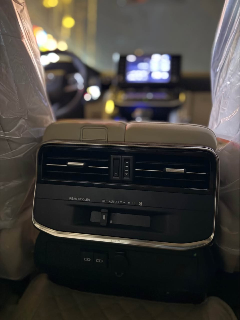 تيوتا لاندكروز 2024 بريم رقم كربلاء باسمي شخصيا
مكان السياره بغداد ماشيه 34  الف فول مواصفات كامرات محيطيه جلد كهرباء واير ليس
حساسات زراك وباقي مواصفات البريم
السعر 65300  قابل للتفاوض بشي بسيط
مكان السياره بغداد مكفوله من الحادث
بيع فقط بدون مراوس
الجاد بلشراء الاتصال
*********** Colombo, Sri Lanka
