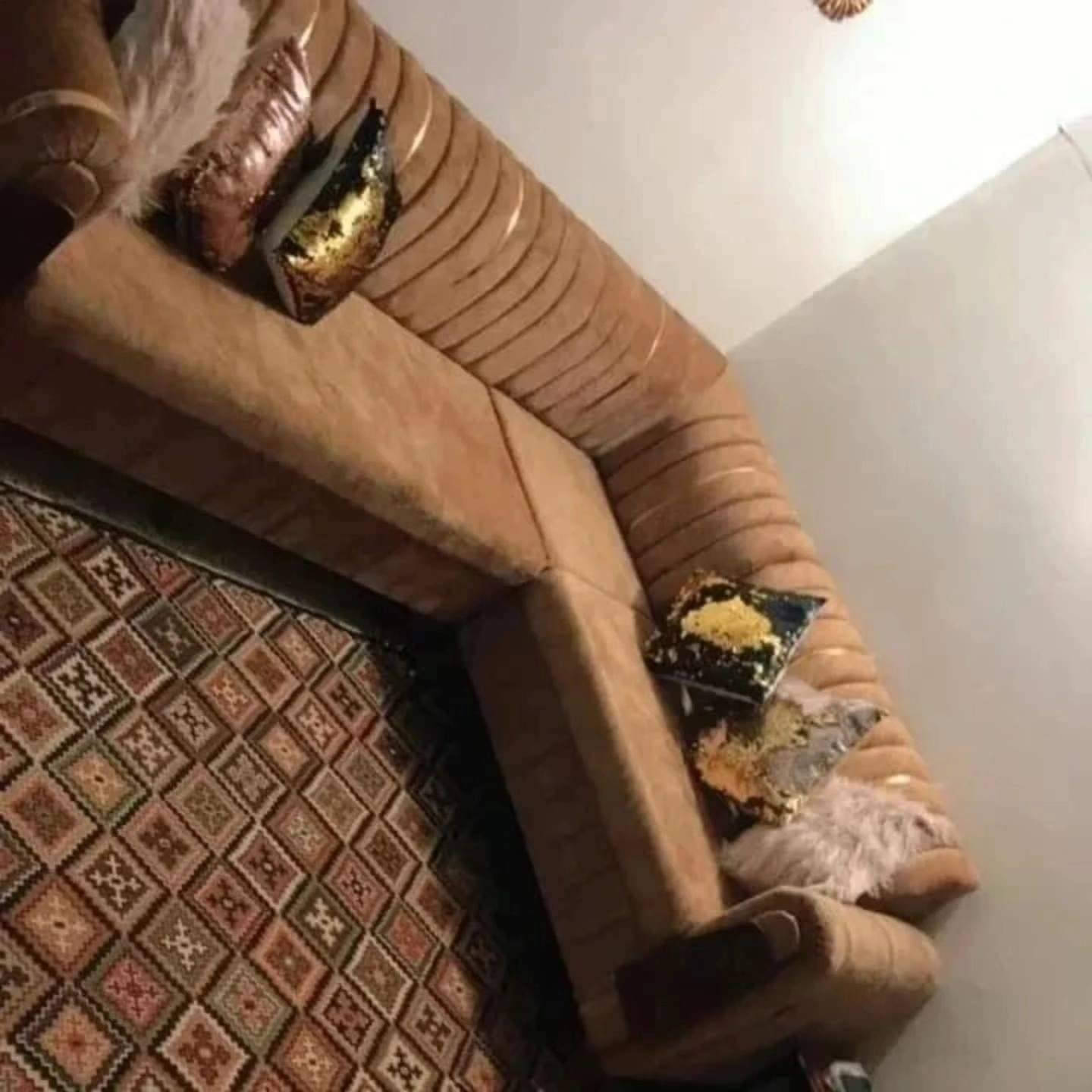 🔥يابلاش يابلاش 290 الف  فقط🔥
( 10 مقعد )
يعلن !اثاث ( معمل ملوك الأناقة    )عن توفير جميع   الوان ومديلات 
مميزه 
حسب طلب الزبون  
يتكون الديوان من 5 قطع
10 مقاعد
كما تتوفر قياسات حسب المساحه والطلب 
موصفات  العمل ✌🏻
خشب جام روسي 
سفنج مميز اول 
قماش تركي 🇹🇷
المقعد بلوك اسود 
العمل نفس الموصفات المذكوره 
ملاحضه 🔥
يوجد مع كل طلب 4 كوشات #هديه 
مع طبلة وسطية #هدية

و يوجد  لدينا توصيل الي جميع محافظات العراق  🇮🇶 بسعار مناسبه 
سعر الديوان 290الف فقط 
للحجز مراسله الصفحه او الاتصال 
وهذا متوفر واتساب 
***********

ويوجد لدينا اسعار جمله لصحاب  المعارض 🥰
