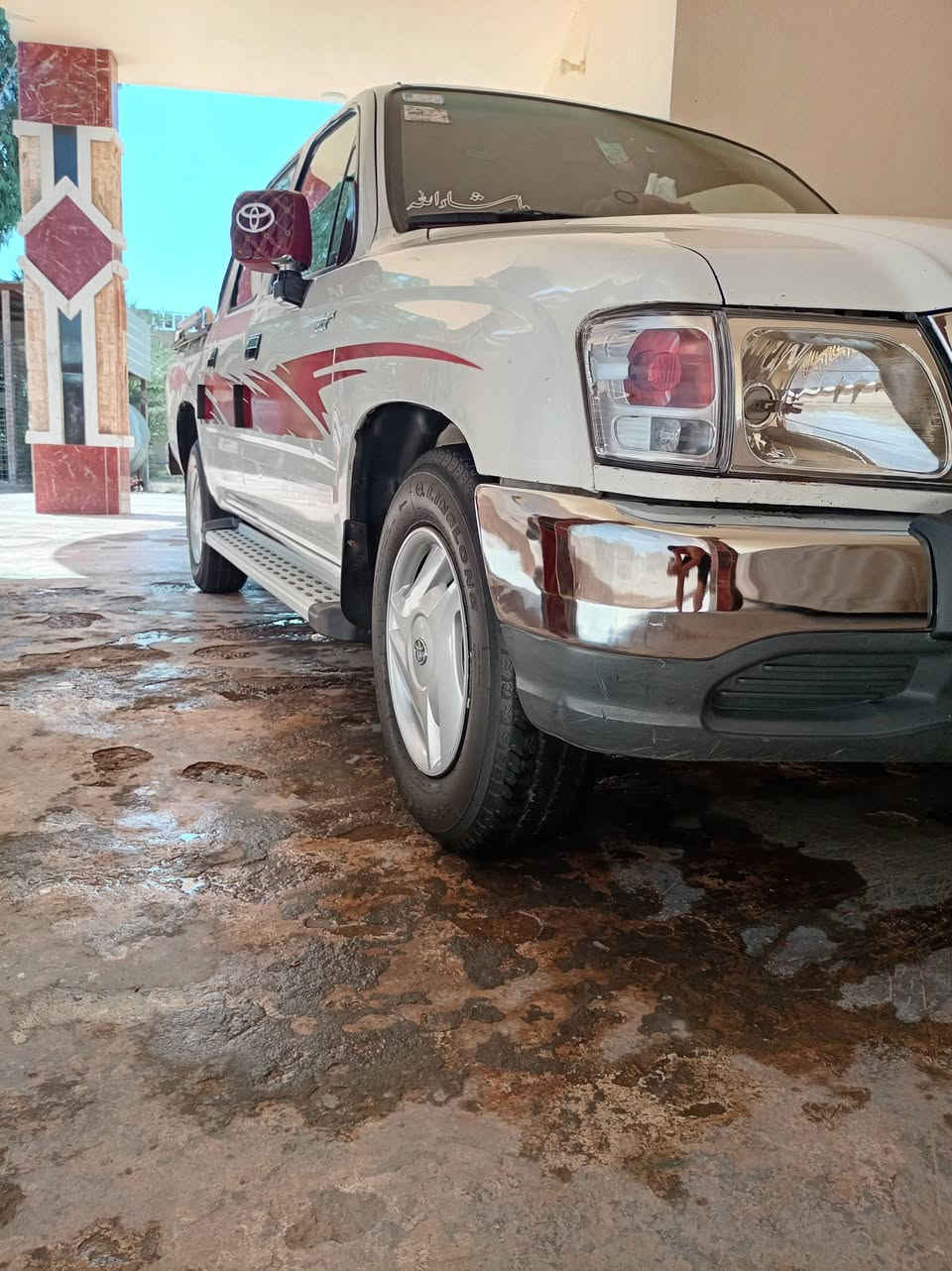 سلام عليكم للبيع تيوتا جمره 2004السعر 140وبيهه مجال سياره جديد بيهه باردات تايرات جدد صدر جديد سياره ما تصرف عليهه فلس لا صبغ لا حادث كامله من كلشي اتصل ***********/*********** العنوان الفلوجه الصقلاويه
