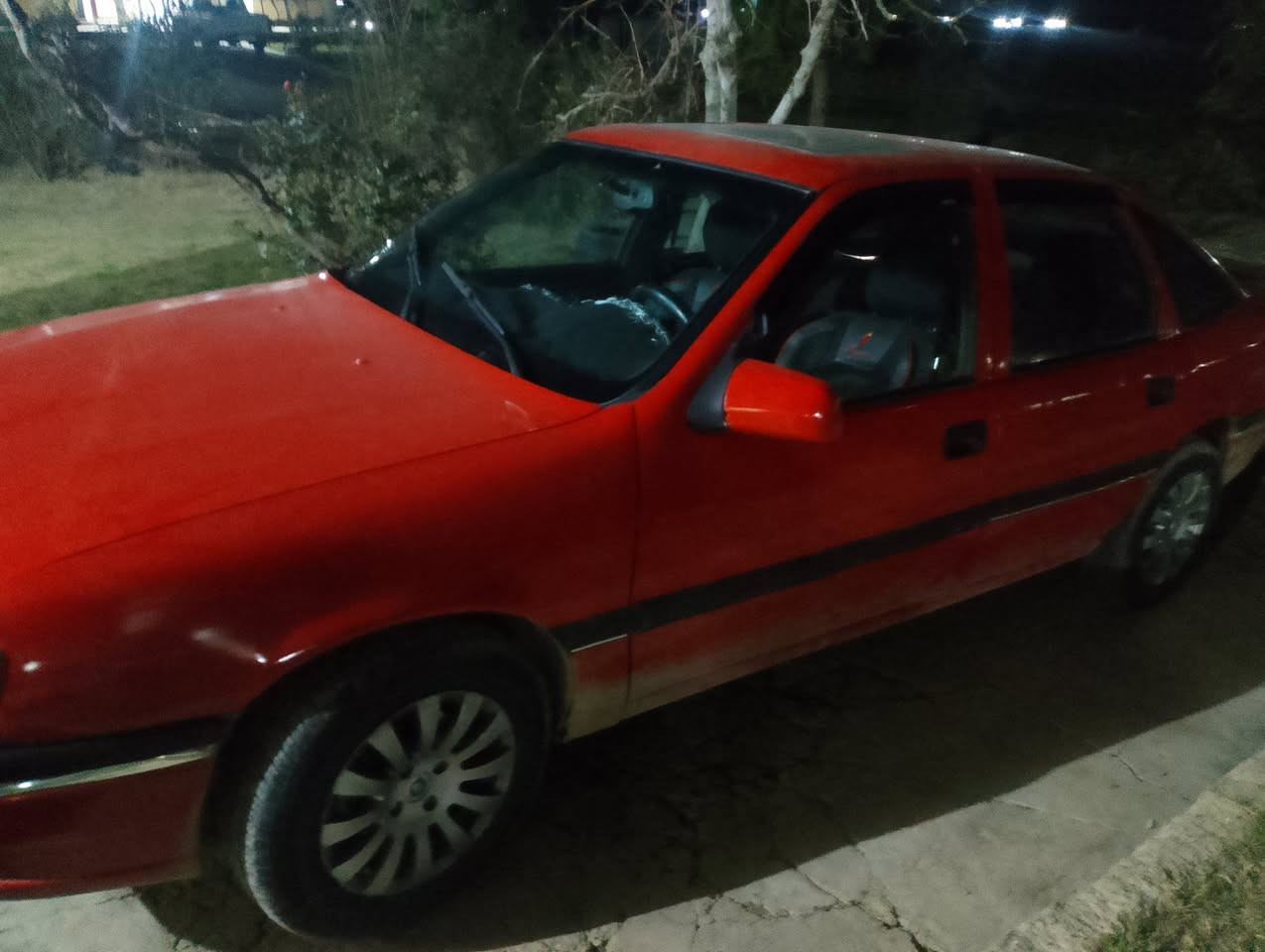 فكترا موديل 92 محرك 20 رقم نينوى الماني سنويه عضم لي 2029 كاربون بانزين بيها صبغ جماليا دوائر ودوسات مصلحه وبيها طخه خفيفه جوا الك لايت الوره 
***********
***********
