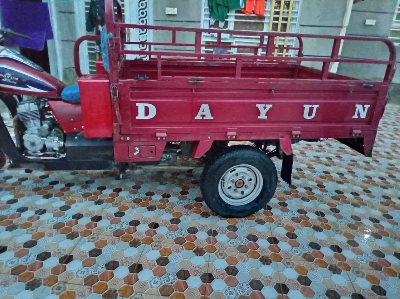 ستوته للبيع دايوان مديل 19اوراق كامله مكاني ديالى المقدادية شهربان حي العسكري السعر مليون و400 وبيها مجال خابروني على الوتساب ***********
