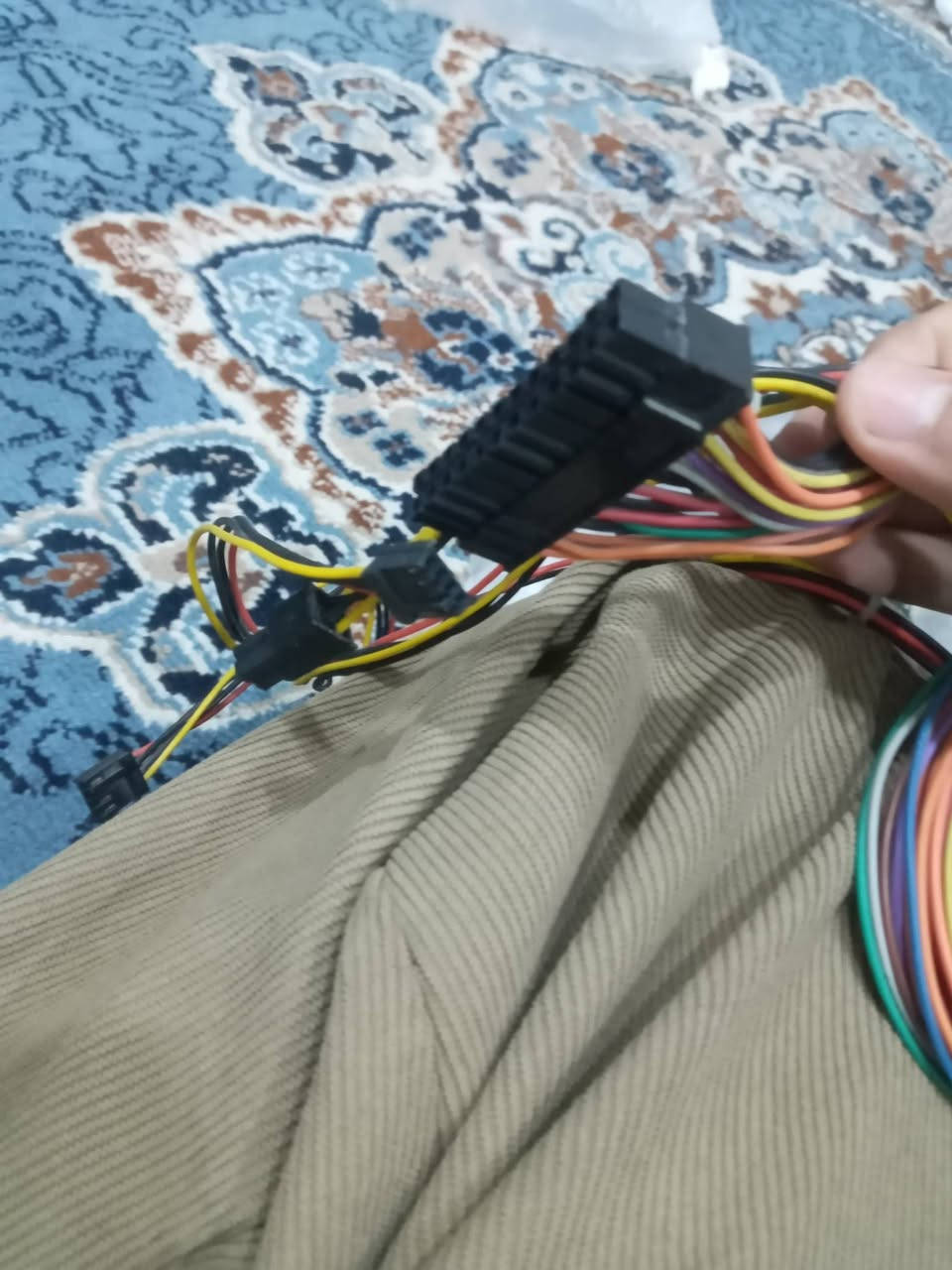 سلام عليكم 
قطع كامله شرط فحص معاد رامات ddr2
لان ماعدي بورد الهن بس يشتغلن
تاخذهن كلهن اضلمك هارد ول باور ول معالج يشتغلن ول كرت 
ابيعهن كلهن مجموعه 100 الف باور و كل شي لو تلف عراق ماتلكه هيج سعر واذا شراي ابيع ارخص وابيع مفرد عادي 
رقم تواصل *********** 
عندي توصيل
