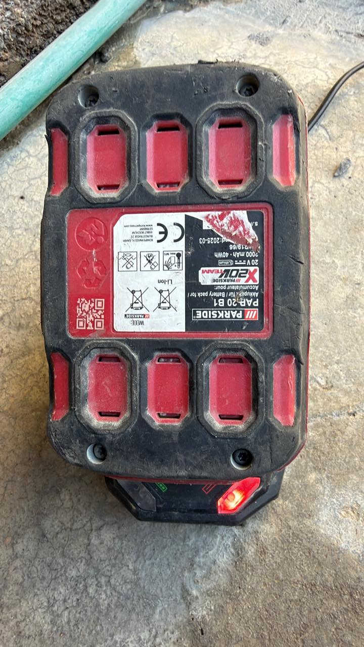 بطارية ٢ أمبير مع شاحنة  باركسايد  عنواني بغداد المشتل


**إذا كنت صاحب هذا الإعلان وتريد حذفه لأي سبب، رجاءا أرسل رسالة إلى الدعم الفني**