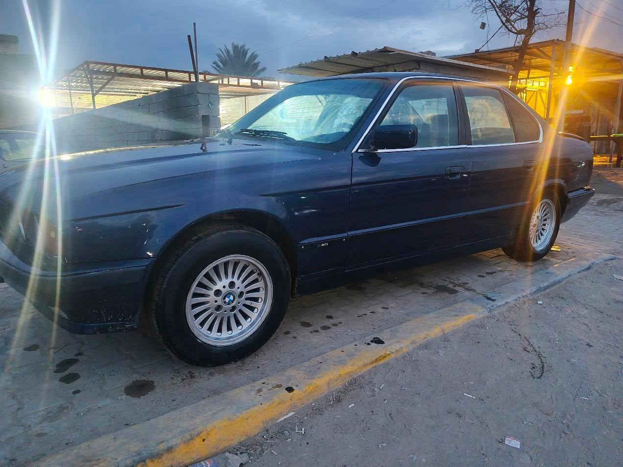 سلام عليكم
BMW525مفتوح 
السياره خير من الله قرفه جديده 
صدر 80السياره نضيفه ويل صقر كير ومكينه شرط الجديد 
ه*********** بي وتساب
