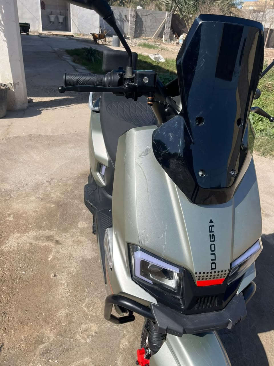 منرخصت الادمن وافق. سلام عليكم دراجه شحن سكنس ام عيون ام الدرع
أصلي 6باتري كبير 
الشحنه الوحده 60كم 
ومثل موضح بلصوره بس ذني الشخوط الدراجه نازله قبل شهرين طك جيس بس ابو كيه كسر عليه وشخطها السعر خاص للاتصال ***********  متواجد واتساب  عنوان الدوره

