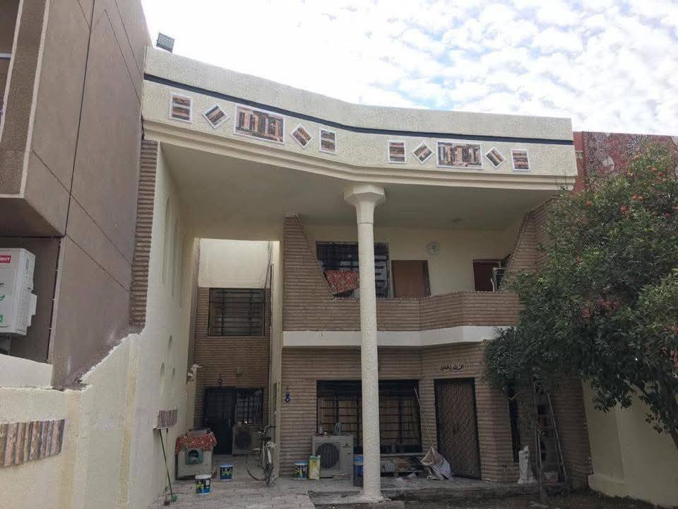 بيت للبيع في البنوك
دار للبيع مساحه 255 متر واجه 9 نزال30 غرف نوم 4 حمام3 هول داخل واستقبال ومطبخ وحديقه خارجيه بناء تسعينات نظيف قرب مدرسة حسان ابن ثابت

***********
