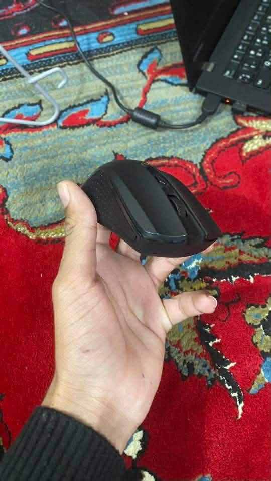 السلام عليكم
لابتوب ThinkPad T470 للبيع او المراوس بأيباد او تلفون
مواصفات الجهاز:
معالج i5-th6
ذاكرة التخزين 256 SSD
الرام 8
يحتوي نظام وندوز 10 برو مفعل 
الجهاز ايضا يدعم الاقلاع السريع يعني خلال ثواني يشتغل الجهاز
يحتوي على بطاريتين وحده داخلية حالتها جيده والثانية خارجية تقريبا منتهية 
والجهاز قابل لزيادة سعة البطارية الخارجية(يعني تكدر تشتريله بطارية سعتها عالية تشغلك اكثر من 10 ساعات)
الجهاز مستخدم شي قليل حييل نظيف وما مفتوح
يجيك وياا الجهاز شاحنة بقدرة 65w وماوس بلاتوث وجنطة
رقم الهاتف:  ***********
