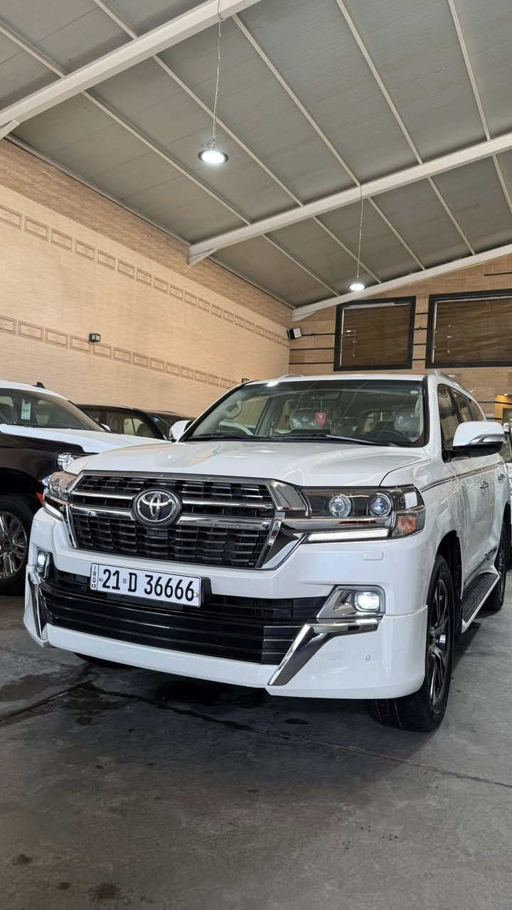 السلام عليكم 
لاندكروز 2021 
جديدة كلش 
ساز اصلية 
مع رقم مميز
كراسي كهرباء 
صندوك كهرباء 
لايت led
ويل جبير 
كامرات 4 
فتحة سقف 
دبل ماوس 
شاشات خلفية 
شاشة امامية 
مري شفط 
دشبول لكزس 
اشاير LED 
بصمة 
السعر : 57،300
وبيها مجال 

***********
