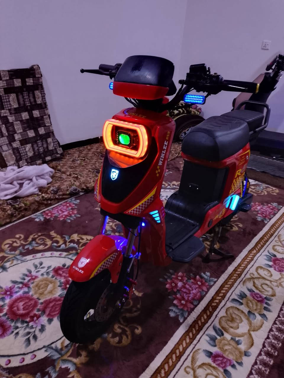 سلام عليكم مطور شحن للبيع مطور جديد بعد مديل2026 شرط بطاريات 5اكبار 32امبير ملف 2500 السعر 500وبي مجال استفسار عل خاص


**إذا كنت صاحب هذا الإعلان وتريد حذفه لأي سبب، رجاءا أرسل رسالة إلى الدعم الفني**