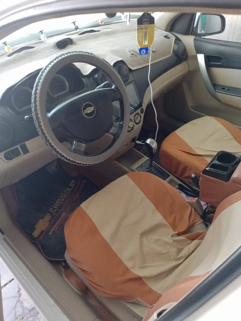 سلام عليكم افيو للبيع موديل 15 سياره جديده بالكرتون نضيفه  حق النظافه  رقم قادسيه مشروع وطني بسمي مكان النجف السعر 72 وبيها مجال ***********
