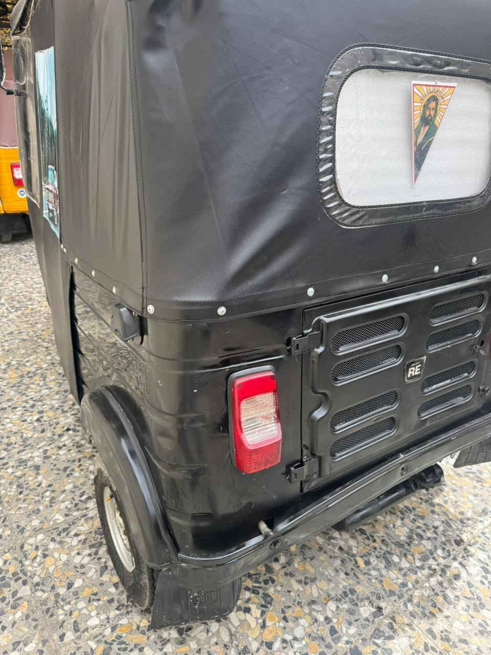 السلام عليكم تكتك للبيع مديل 2018 أوراق كامله المصطفى كشر مكفوله مكينه مال عشرين بجيس
العنوان الكماليه شارع المصرف السعر 3500 بلاش 🖤♥️ ***********
