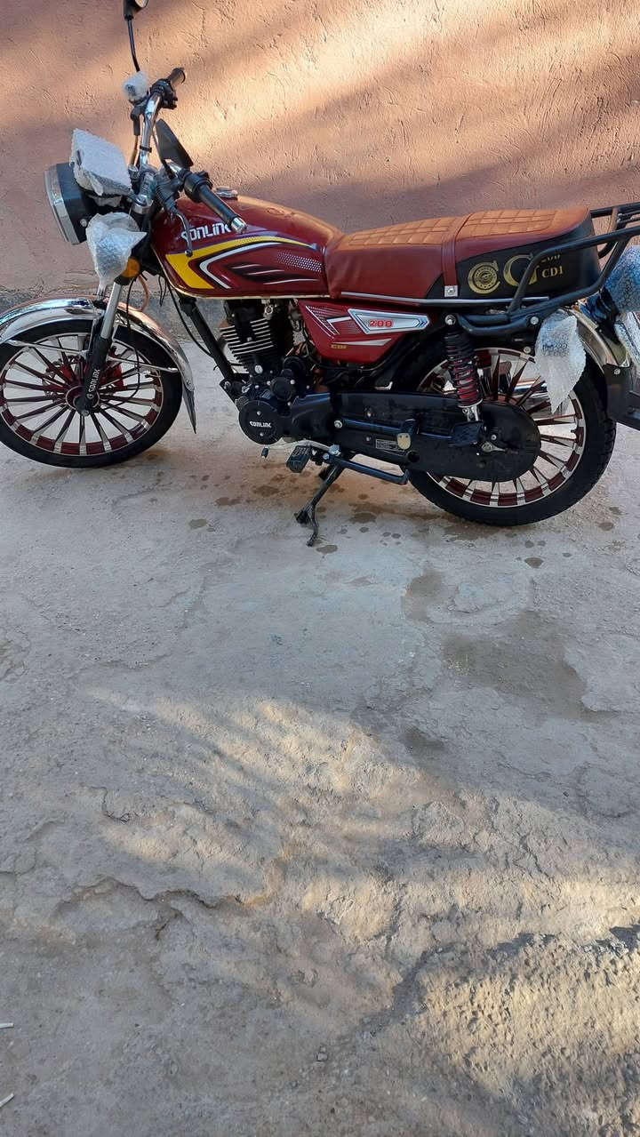 للبيع سيفانه 2025 دراجة جديده مكفوله كفاله عامه محركه ٢٠٠ تشغيل عن بعد بصمتين اوراق كامله سعره خاص او إتصل *********** عنوان واسط قضاء الصويره
