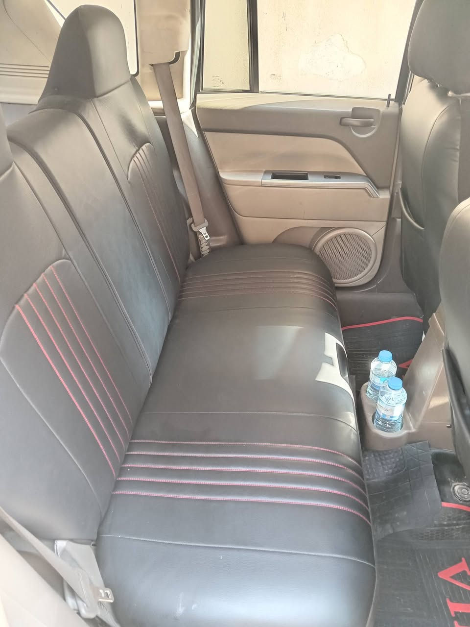 السلام عليكم جيب كومبارس الموديل 2007 الرقم نينوى انجليزي باسمي سنويه ل 2030 محرك وكير اوتوماتيك شرط مال كصه مصبوغ نصف السقف وبعض القطع من السياره انطيك مصبوغه عام كابون بنزين السعر 55 الاستفسار الاتصال بالرقم***********
