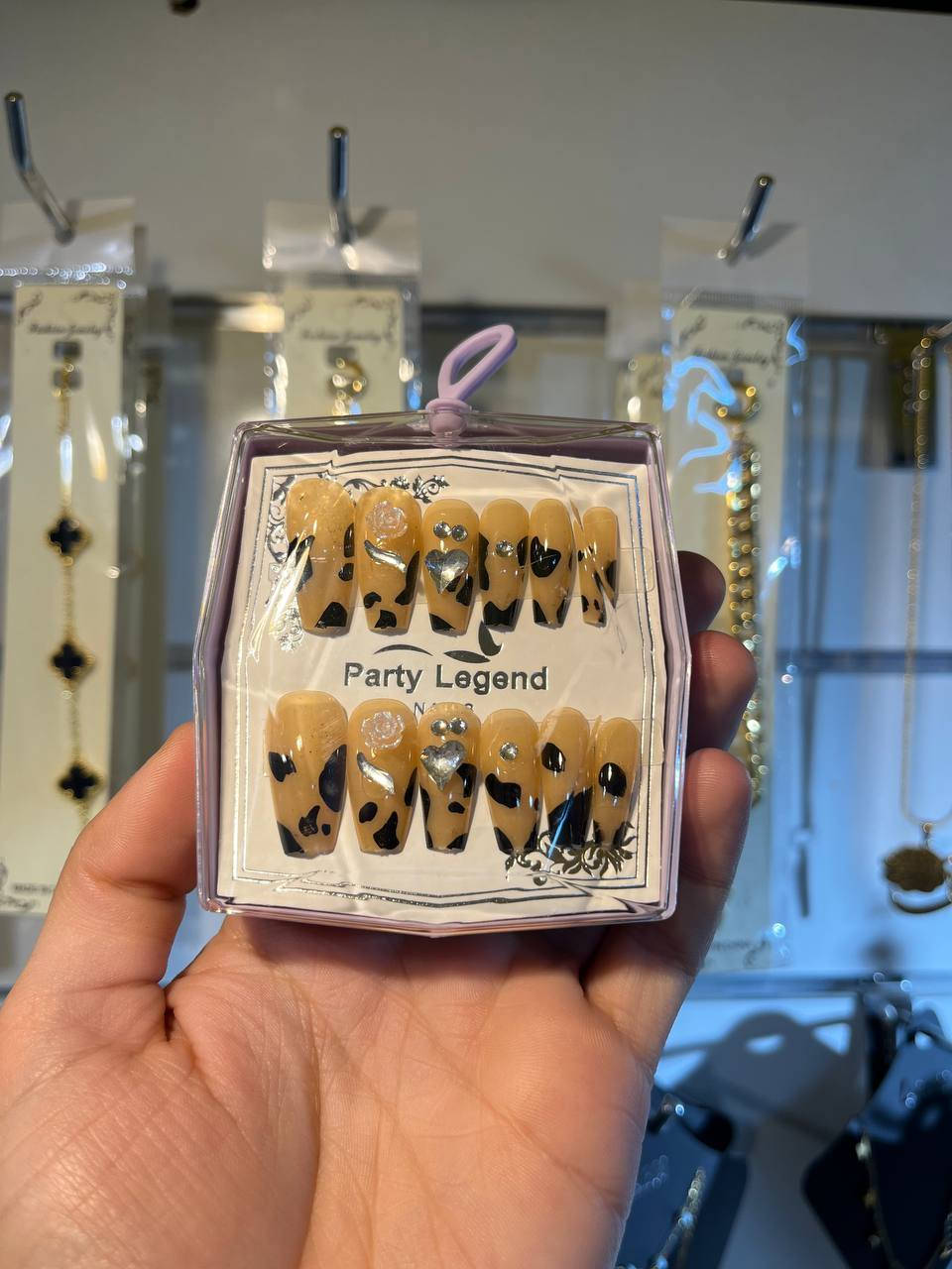 اظافر اصطناعية 
السعر 2 الف


**إذا كنت صاحب هذا الإعلان وتريد حذفه لأي سبب، رجاءا أرسل رسالة إلى الدعم الفني**