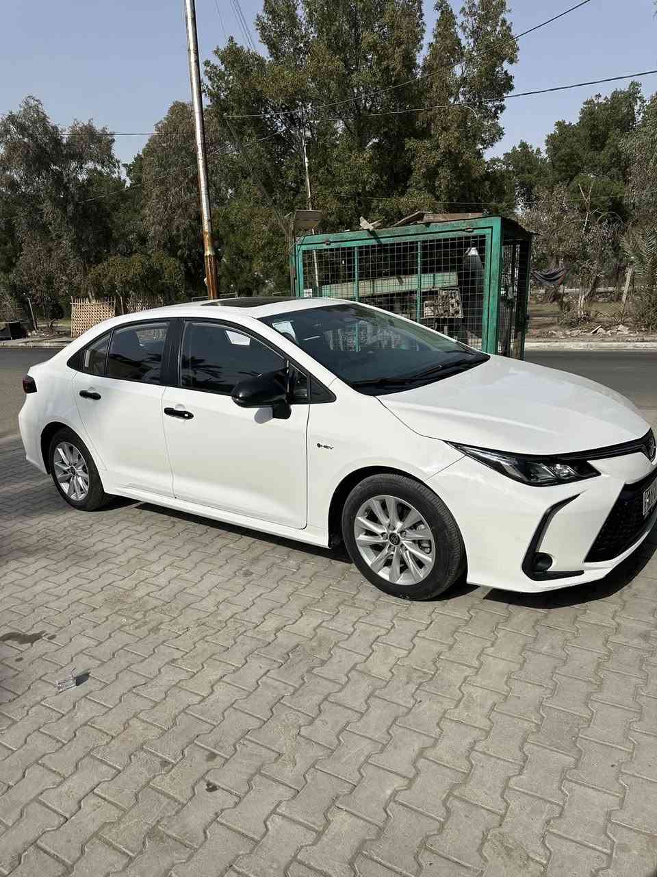 كورلا هايبرد 2024
المواصفات المعروفه 
ماشيه 38
السياره خير من الله 
مكفول من البارد والصبغ 
بيه تكحيلات بسيطه بل دعاميه 
السياره ب145 وبيه مجال بسيط 
***********
