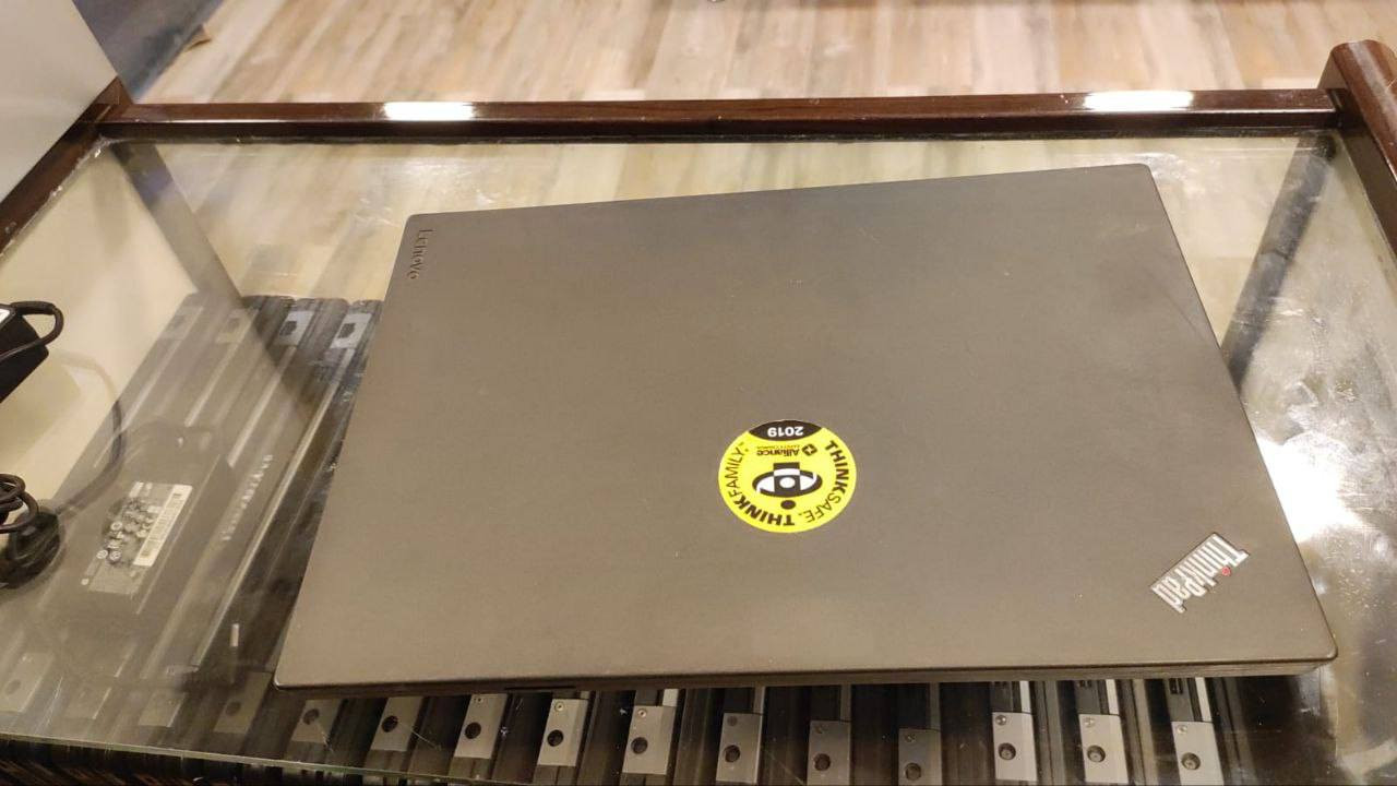 السلام عليكم
لابتوب LENOVO CORE I7 GEN7
الهارد 256 SSD
الرام 8GB SSD M.2
الكارت NVIDIA GEFORCE 940MX 2GB
الشاشة 14M1 FULL HD

السعر 300 بيها مجال بسيط للشراي
العنوان بغداد مدينة الصدر


**إذا كنت صاحب هذا الإعلان وتريد حذفه لأي سبب، رجاءا أرسل رسالة إلى الدعم الفني**