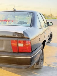 فيكترا • ١٩٩٠ • محرك ٢٫٠],