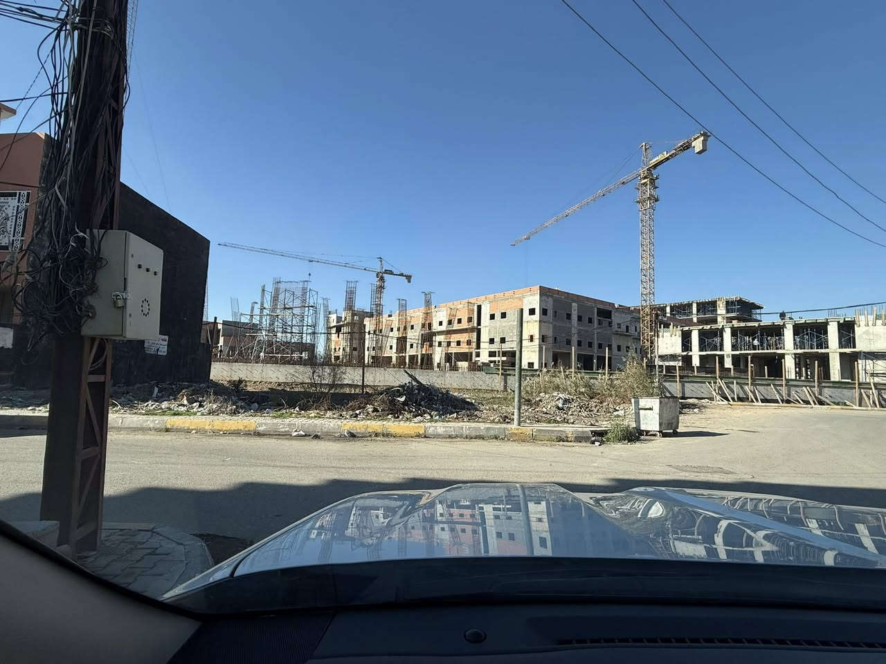 لسلام عليكم
قطعة ارض للبيع 
مساحه 143
واجها 10
ونزال 14.30
القطعه بصف الركن 
ع شارعين شارع بصف الحايط مال مستشفى وشارع كدامها

موقعها خلف مستشفى الاسترالي
طابو ملك صرف
هـ

‭0776 631 2550‬
