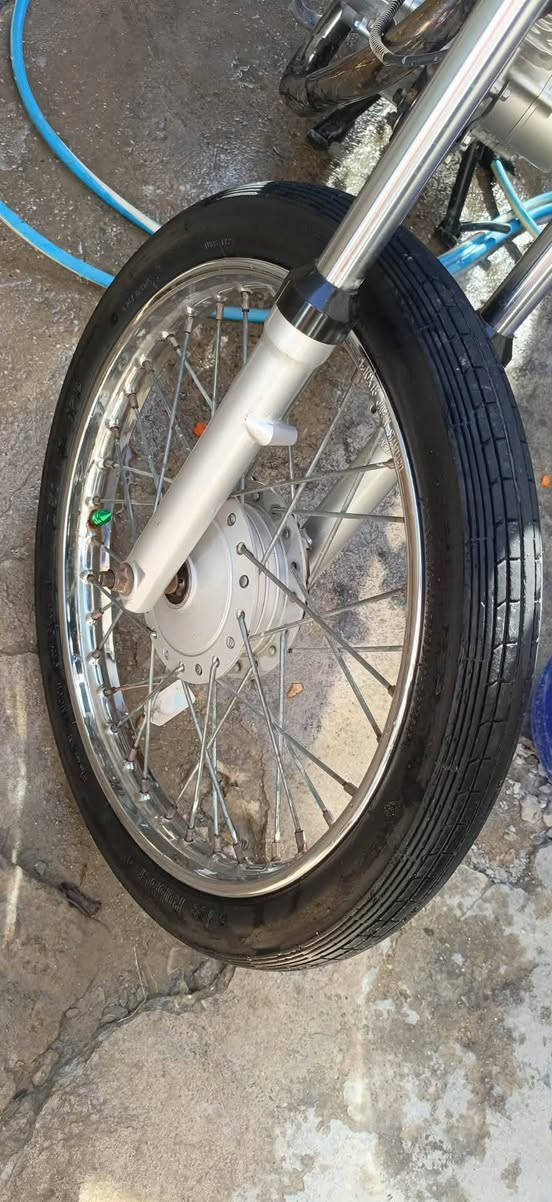 سلام عليكم عندي غراض للبيع ويل خلفي ثقيل الصلي وكامل ويل امامي كامل  هوا وتاير وجوب وصالنصات ثنين نضيفات وكملاات السعر خاص مكان كربلاء حي العسكري


**إذا كنت صاحب هذا الإعلان وتريد حذفه لأي سبب، رجاءا أرسل رسالة إلى الدعم الفني**