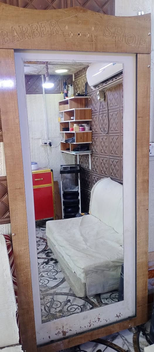 سلام عليكم عربانه ومرايه لبيع جديد مثل ما بلصور ومستخدمات قليل سعر 85 ولله ماتحصل هيج سعر تواصل ***********
