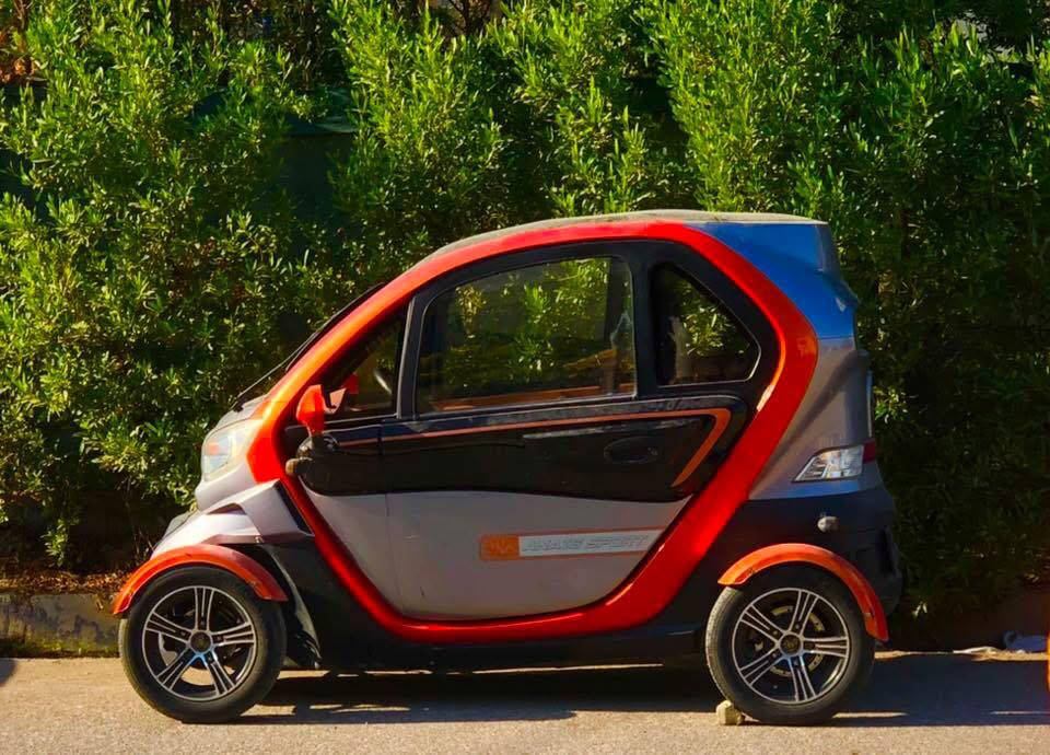 للبيع سياره شحن نفرين مفعد اماني مقعد خلفي
بطاريه ليثيوم ٦٠ امبير ٦٠ فولت 
ماطور ملف 4800 واط
سرعه 80
شحنه تمشيك 80 km 
جامات كهرب
بيها بك 
مكاني موصل
للاستفسار واتساب ***********
