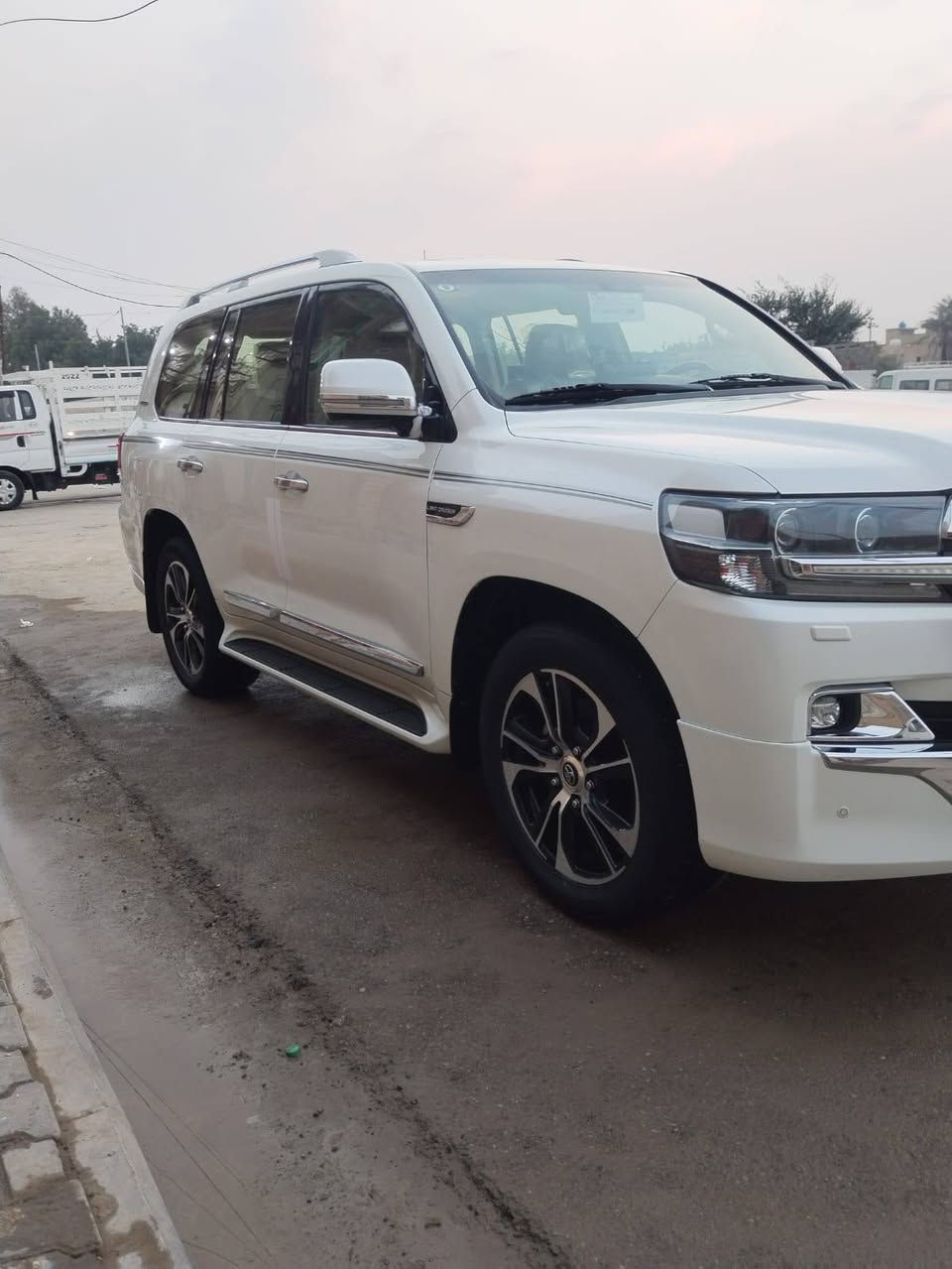 السلام عليكم لاندكروز موديل 2021  ساز باب الاول رقم بغداد باسمي مكفوله كفاله عامه من كلشي ماشيه 50  حقيقي عنوان السياره (الكوت) مركز المدينه.....  للاستفسار الاتصال على الرقم 
***********
