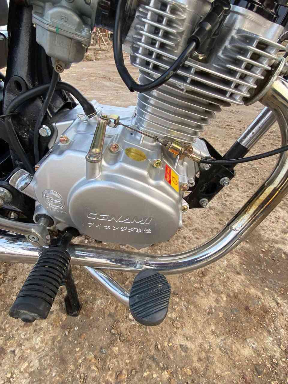 دراجه للبيع فقط 
شاصيه١٧ اوراق سكنر حته لادوخني ولدوخك 

تعمره ٢٥ تبديله ثانيه اله دراجه كله جديده واصلي 

سعره ٦٧٥ وبيه شي بصيط كلش💵
 
  فقط شراي  يدشلي خاص 

مكاني دوانيه *********** 

👋
