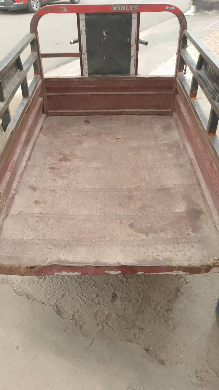 ستوته شحن البيع السعر 500الف بيه مجال المكان شيخ عمر مقابيل محطت الكعبي رقم ***********
