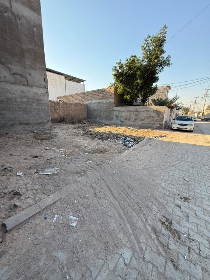 السلام عليكم قطعه ارض للبيع في التنومه قرب الجسر الايطالي على شارع ابو مهدي المهندس 130متر طابو زراعي سند 25 المالك عراقي المنطقه سكنيه و متوفره جميع الخدمات السعر جداً مناسب للستفسار والتصال ***********
