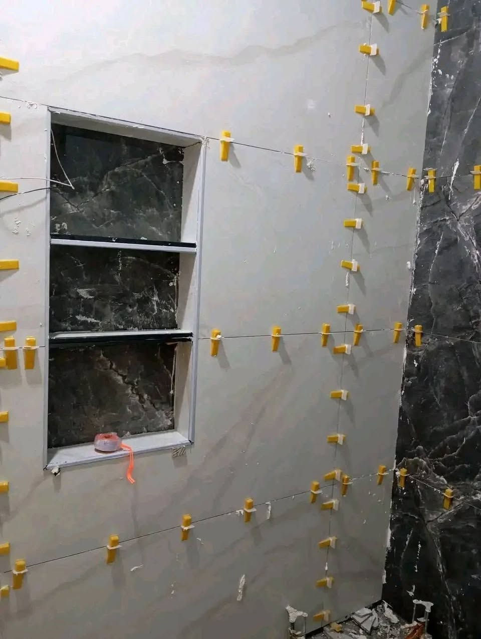 السلام عليكم شغل سيراميك جدار وارضي لتواصل واتساب ***********
