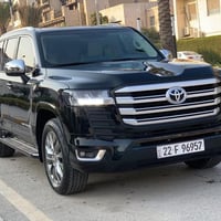 تويوتا لاندكروزر  GX-R  وكاله خليجيه مكفوله  موديل 2022  ماشيه 53  للا...
