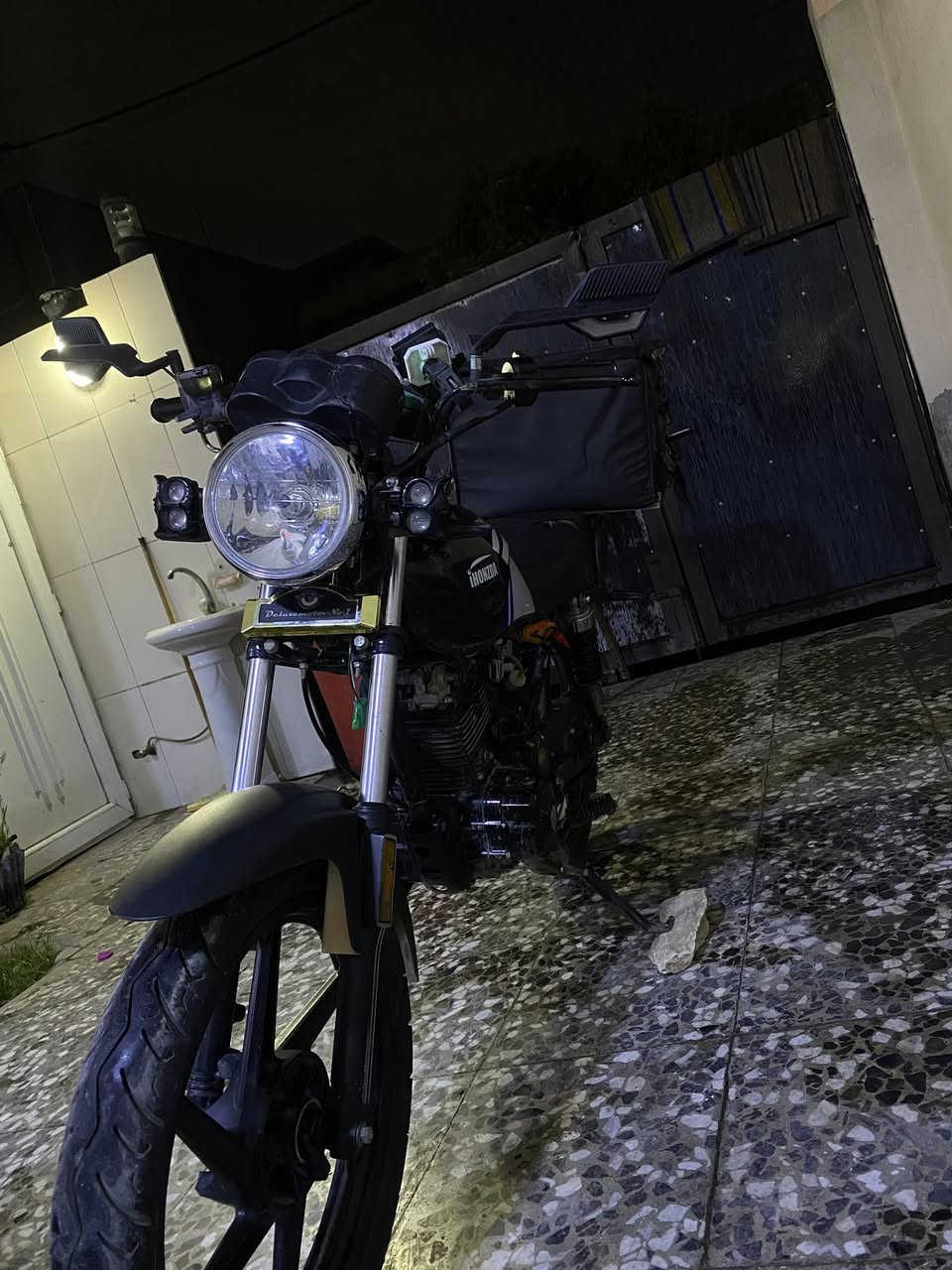 السلام وعليكم
نامة هوندازة للبيع رقم وسنوية باسمي تحويل مباشر محرك ٢٠٠ مكفول نقصها اشاير فقط ترايك بيها وين ميعجبك كبل للشارع مال شغل و عليها ادامة عراق بايك مكاني بغداد الدورة  *********** بي وانساب ٢٤ساعة 
سعرها1500 و بيها مجال
