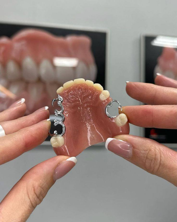 طقم جزئي مجاني !

متوفر تعويض الاسنان المفقودة بطقم جزئي متحرك العلاج ( مجاني تماماً )
العنوان كربلاء جامعة الزهراوي 
للحجز مراسلة الحساب Rukaia Falah


**إذا كنت صاحب هذا الإعلان وتريد حذفه لأي سبب، رجاءا أرسل رسالة إلى الدعم الفني**