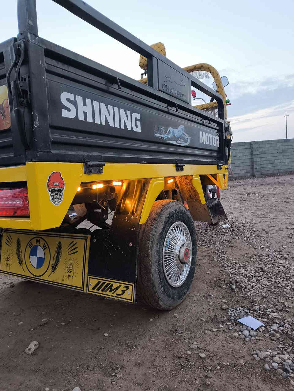 ستوته للبيع موديل 19منفيس محرك ابلادي مامفتوح تايرات جوبلس يعني ستوته نايمه كلى عل  بلاد /ملاحظه ماجاوب لا تعليق ولا خاص مكلف بالنشر المكان قره تبه السعر خابر وادلل ***********
