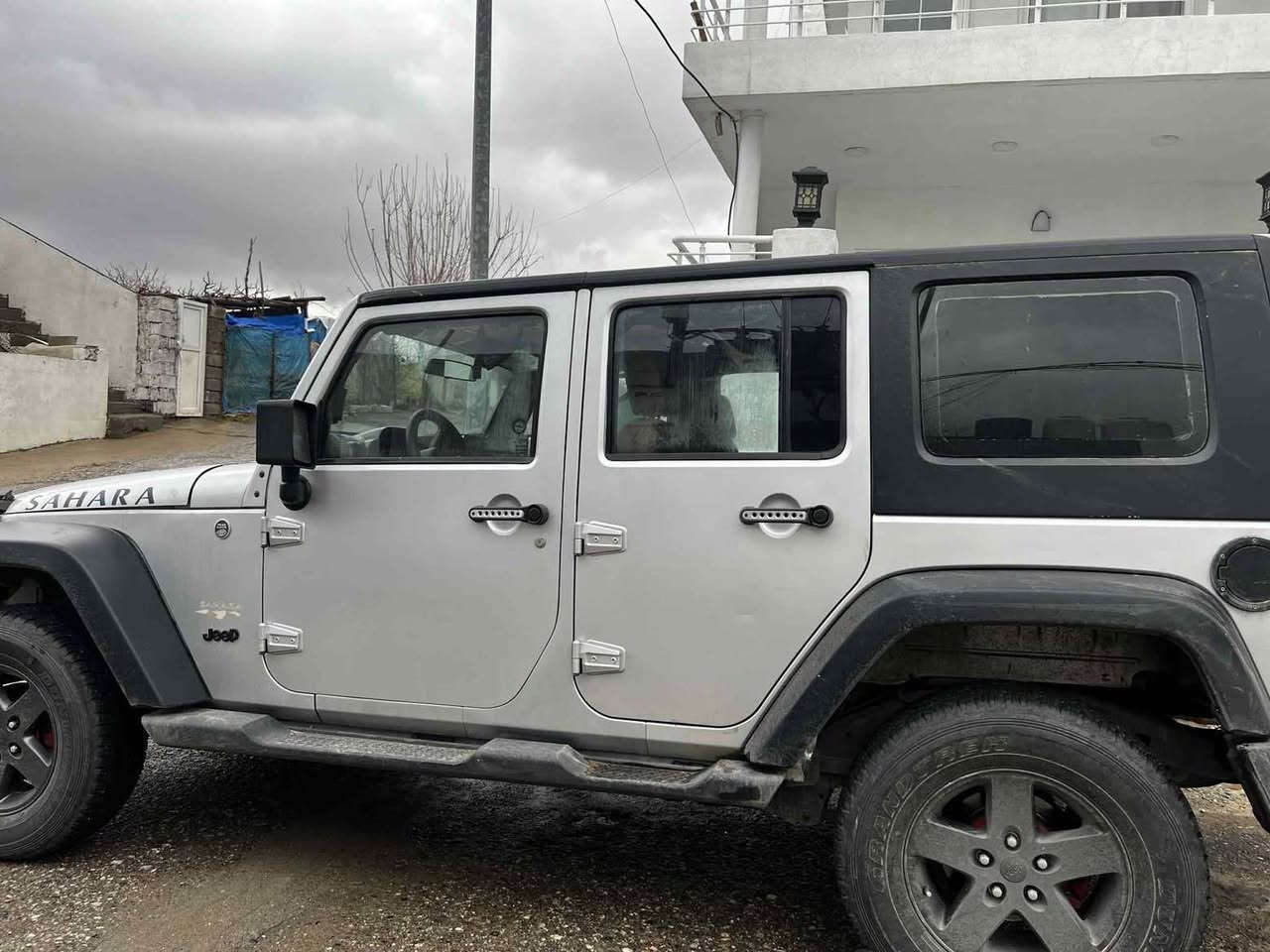 جيب رةنگلةر ٢٠٠٨ تةنها بؤنيتي گؤراوة هةموو شتي بةشةر ت گير مةكينة دةبل اكسل  پيش و پشتي گؤراوة بؤ شكل نوي تةنها بؤنيت بؤياغة  (نرخ١٤٠)  معامةلة *********** أربيل, العراق
