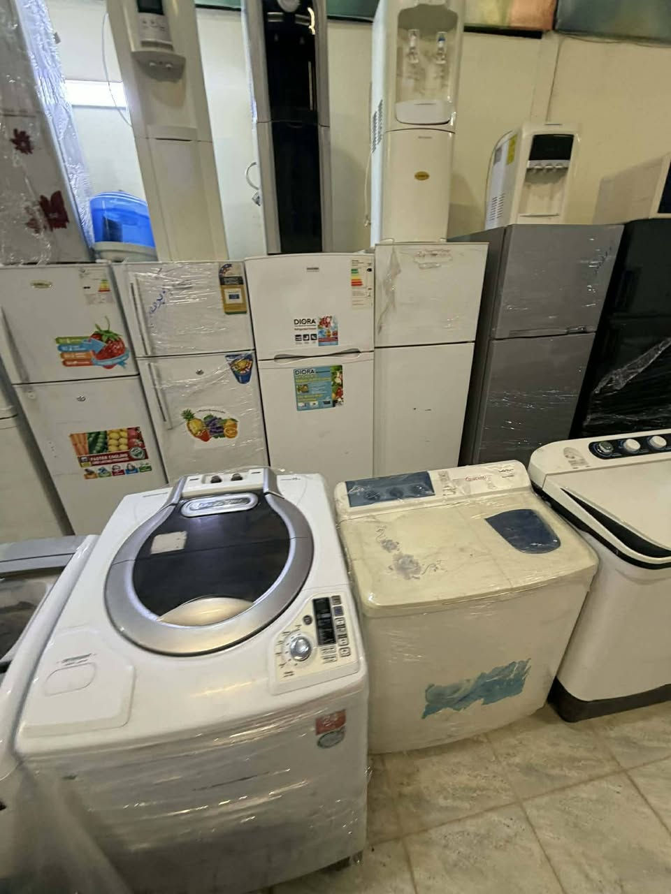 للبيع ثلاجات 
العنوان الديوم شارع 60
توصل على رقم ***********
