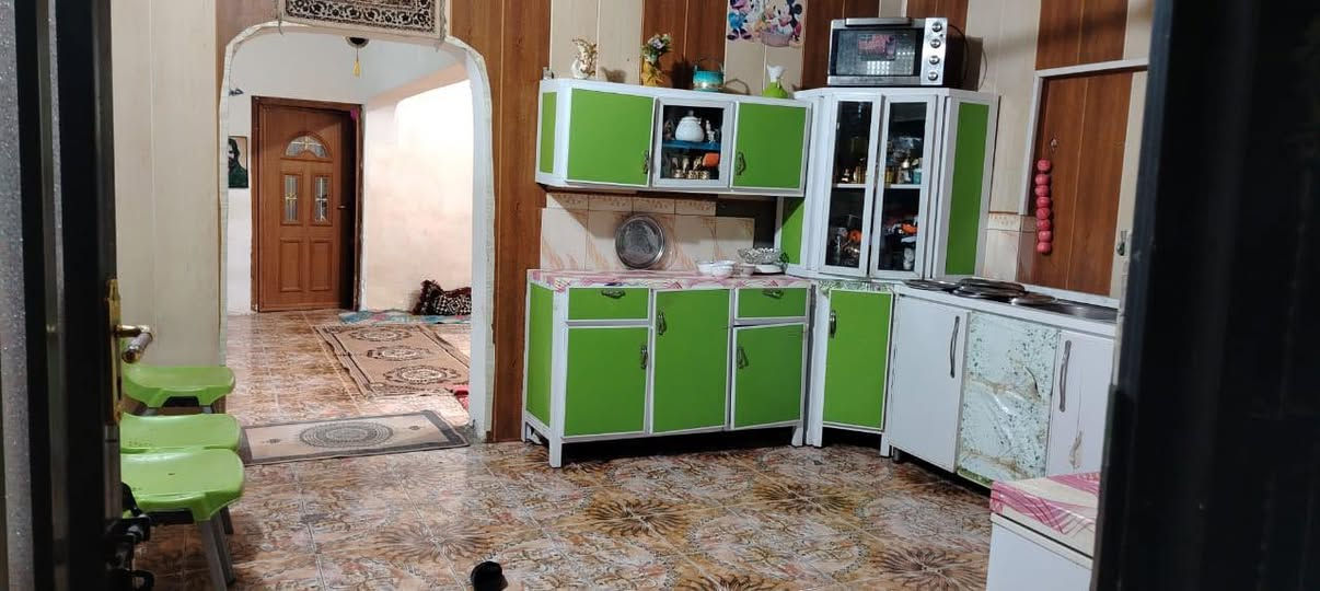 #دار_للبيع 

موقع الدار :   الجربوعيه الاولي

ع شارع العام
_____________________
#المساحه : 200م 

#تفاصيل_العقار ::
 بناء سنه 2015 طابقين 
الطابق الارضي براني مع غرفتين زاد صاله مع صحيات داخليه 
و خارجيه
الطابق الثاني 
غرفتين زاد صاله زادن صحيات كما موضح بالصوره
_____________________

# سعر_الدار: خاص حسب رغبة البائع

المزيد من المعلوات الاتصال ع رقم ***********
