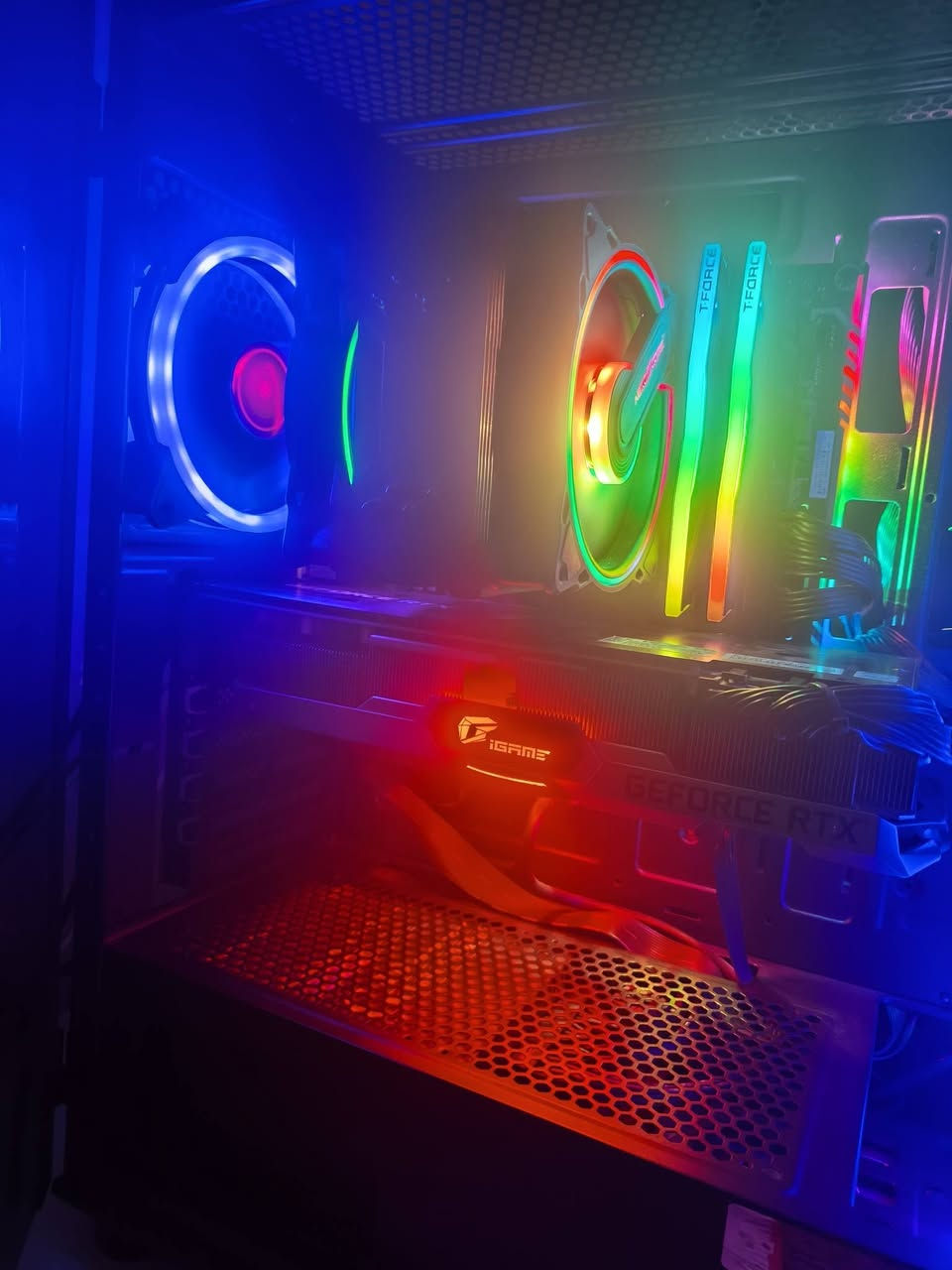 جمعة مباركة 💙 💚❤️
كيس فقط للبيع وسعر مناسب بالعافيه ع الي يخاذها ♥️
Ryzen 5 5600x
Ram TForce 16gb 3600 rgb
M.b Colorful B550M GAMING PRO
4 سلوتات رام ويدعم Argb
Cooler Abkocore هوائي مروحتين rgb
RTX 3070 Ti 8gb Colorful Igame ضخم Rgb
M.2 Micron 512gb gen 4
Hard wd 1tb blue
Psu Segotep 850w
Case Segotep mid touer 3 fan rgb

التجميعه كلش نظيفة ومضمونه من كل شي بدون كراتين سعرها قفل مليووون مكاني بغداد الحرية متوفر توصيل ***********
