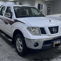 نيسان نيڤارة • ٢٠٠٩ • توماتيك