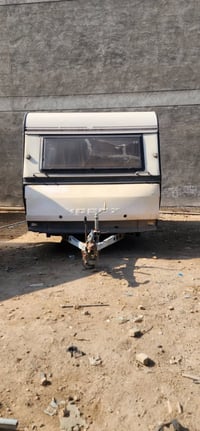 كرفان اوربي للبيع بيع مستعجل  هوبي الألماني المرغوب  منفيس كامل  طول 4...