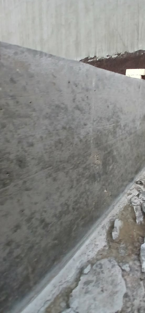 على بركه لله اكمال اعمال صب الاساس الشريطي مع تقطيع بعض الاجزاء ب الرفت 
كانت المواد المستعملة في العمل 
حديد تسليح عراقي مع نشر الاتارير بكثافه 
و رمل و حصو واسمنت ماس مقاوم للأملاح 

بعد انتهاء من العمل تم الرش ب الماء ب شكل متواصل 
للاستفسار مراجعه مكتب العبيدي للبناء 
***********

***********
