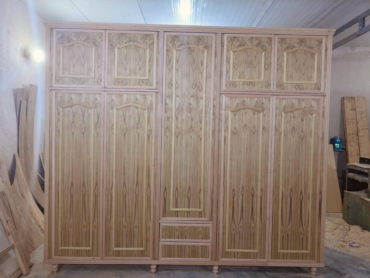 بسم الله الرحمن الرحيم
نجارة ابو نور العبيدي 
الرمادي كورنيش الحوز قرب مدرسة جنيد البغدادي 
هاتف *********** واتساب 
ومن الله التوفيق
